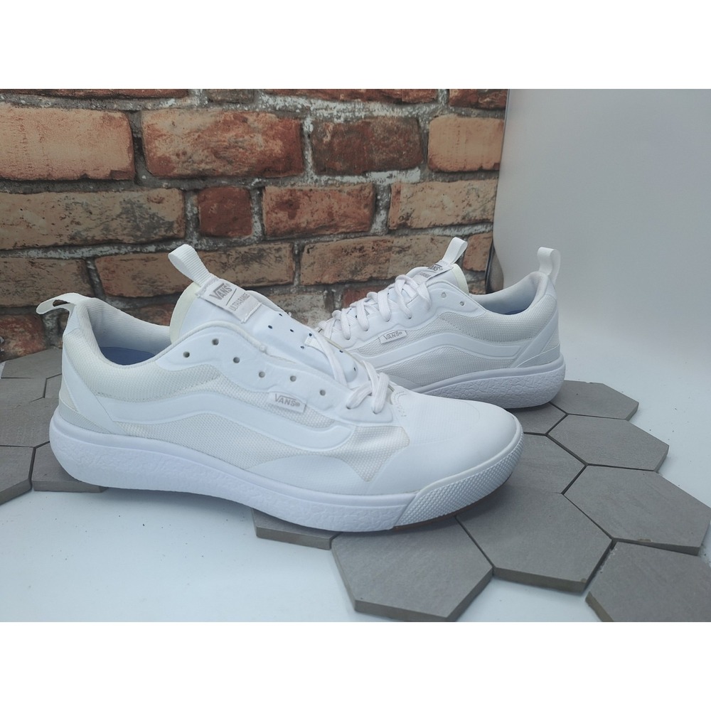 Vans UltraRange EXO Triple All White Low Top Lightweight Skate Shoes Men 10 Rare